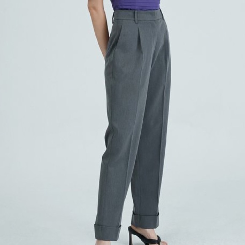GG5 cuffed grey pants